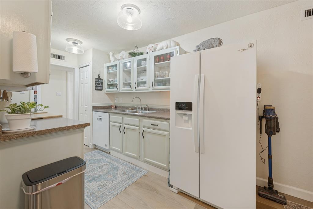 7232 Whitewood Drive - Photo 8