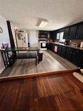 709 N Austin - Photo 4