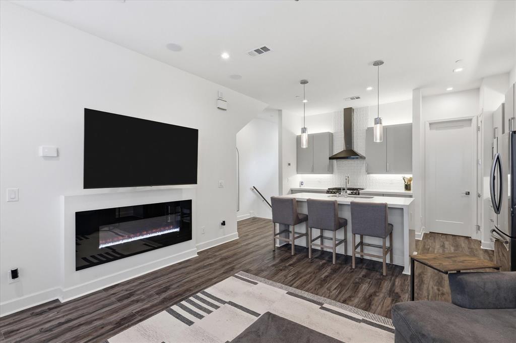 1813 Park Avenue - Photo 1
