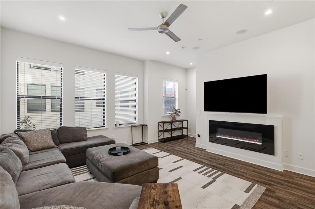 1813 Park Avenue - Photo 2
