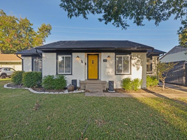 200 S Weatherred Drive