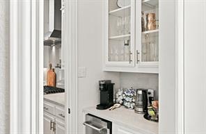 8104 Linksview Drive - Photo 10