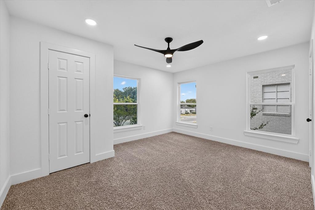 1607 Laura Road - Photo 14