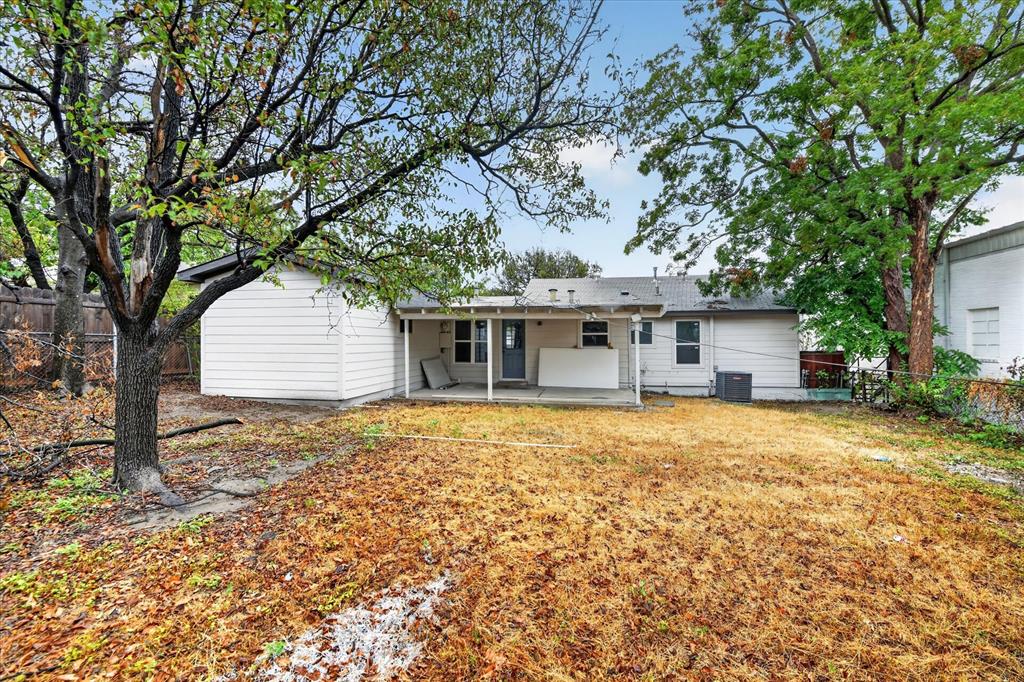 1607 Laura Road - Photo 32