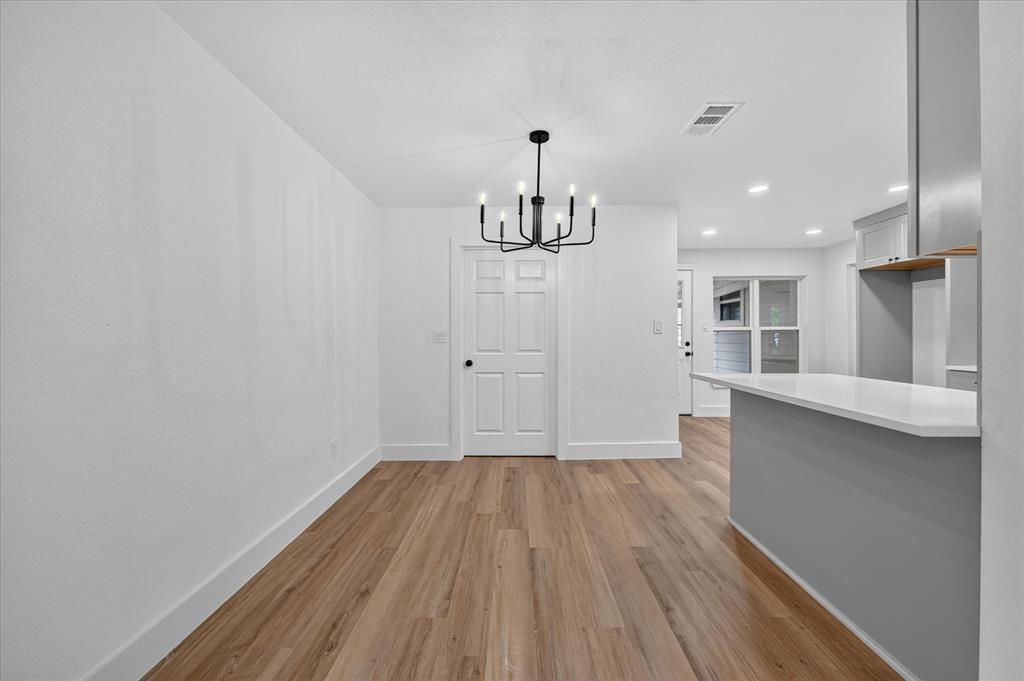 1607 Laura Road - Photo 4