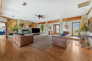 9711 Jim Christal Road - Photo 11