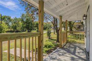 528 E Jefferson Street - Photo 4
