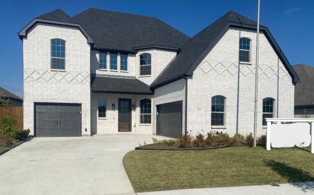 621 Majestic Oak Lane