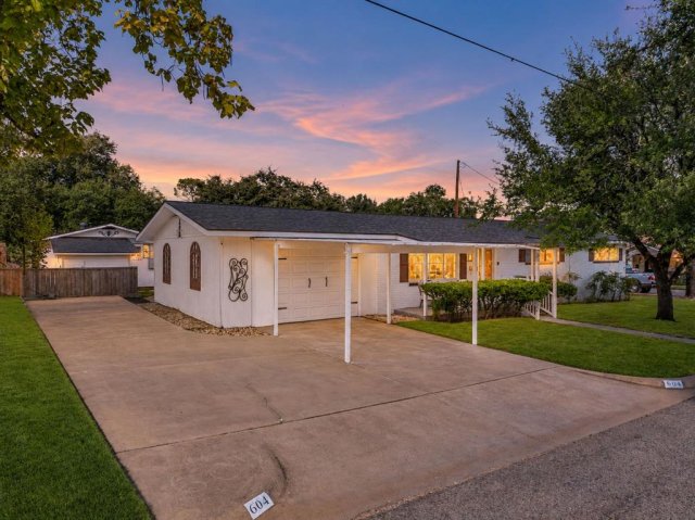 604 Crestview Drive