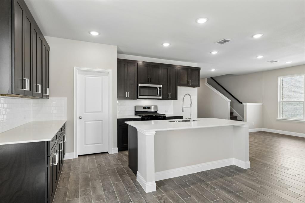 1633 Cavalli Drive - Photo 2