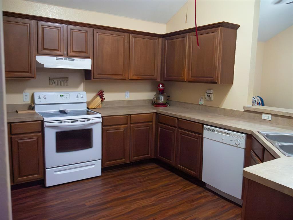 1009 Stuart Road - Photo 7