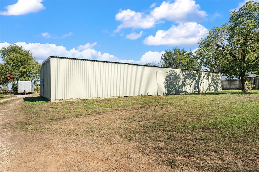 1105 Beard Avenue - Photo 2