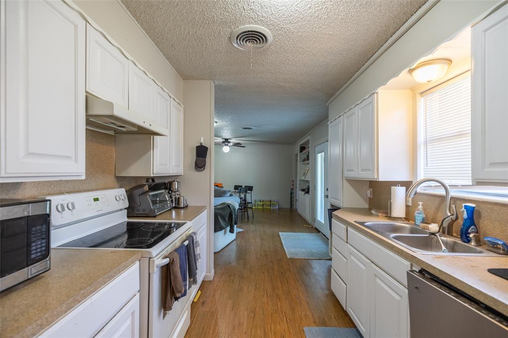 2406 Rountree Drive - Photo 10