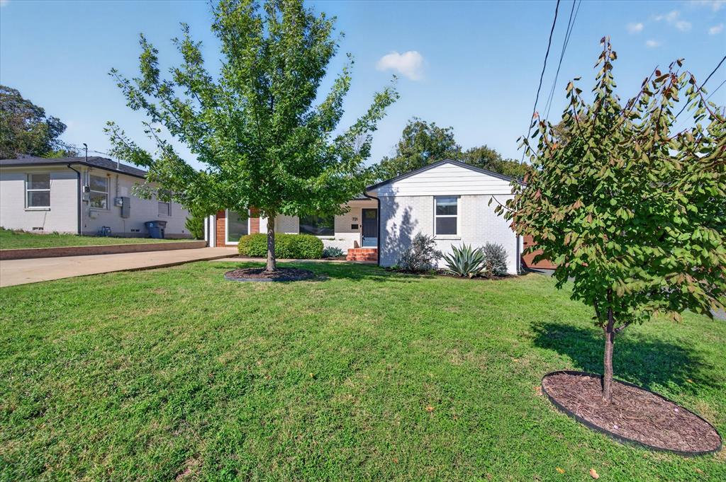 721 Owensons Drive - Photo 2