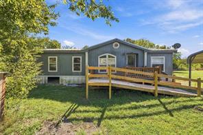 105 12th Street - Photo 2