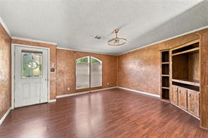 105 12th Street - Photo 3