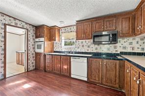 105 12th Street - Photo 5