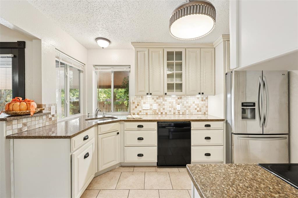 1508 Strawberry Circle - Photo 15
