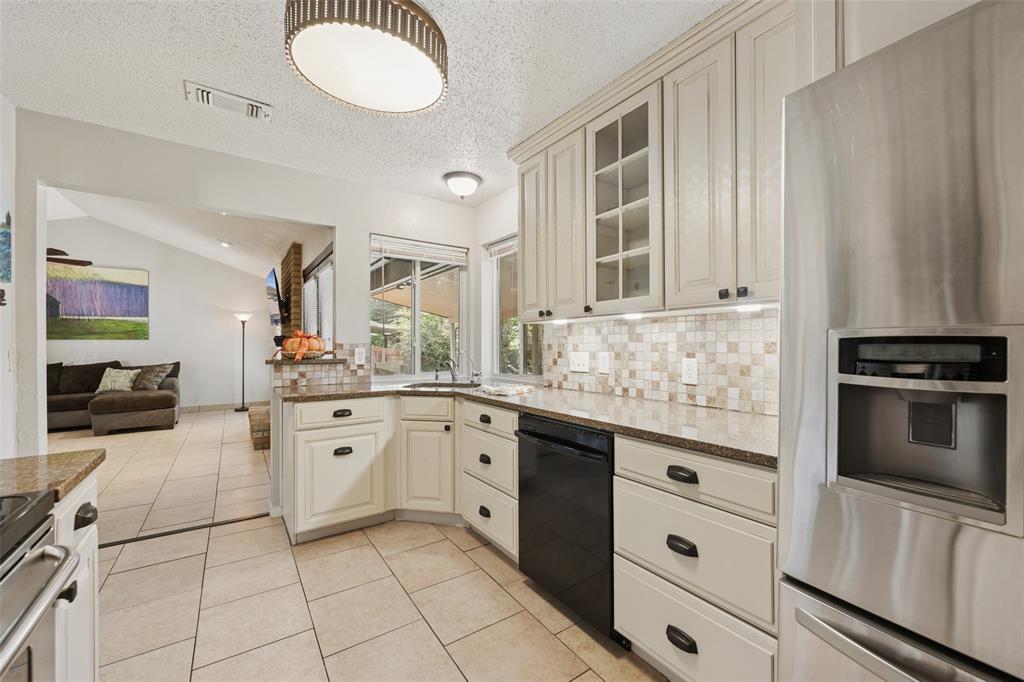 1508 Strawberry Circle - Photo 17