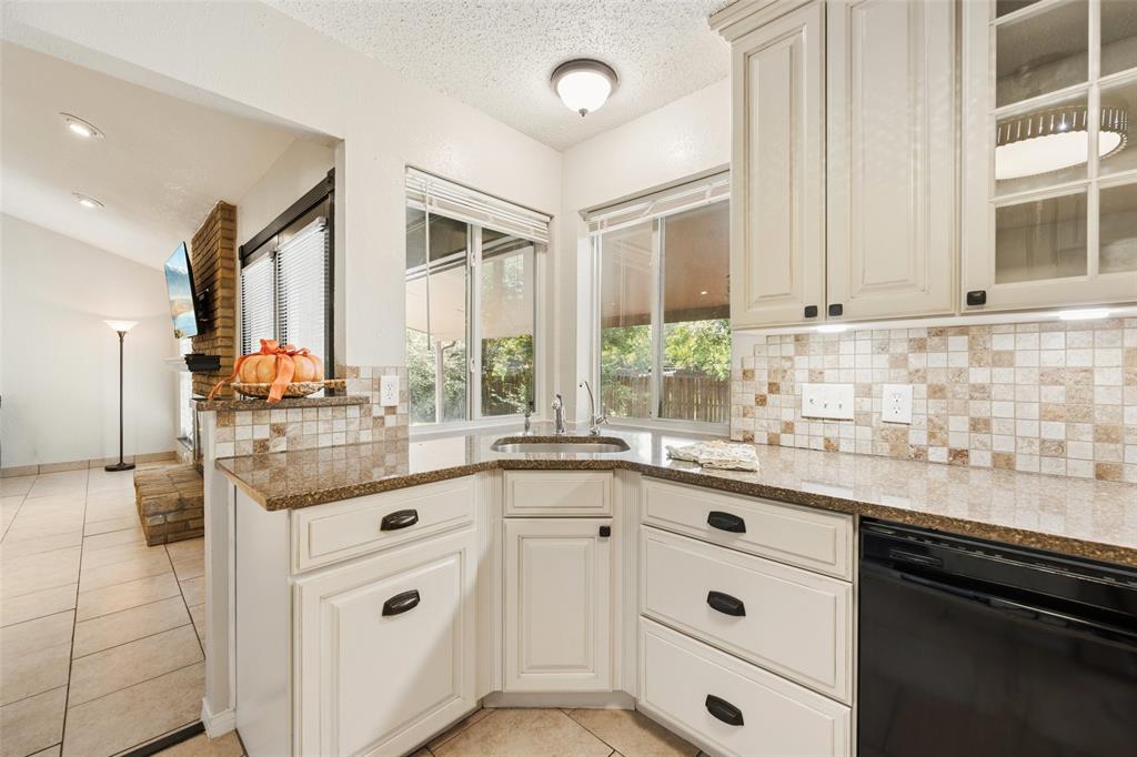 1508 Strawberry Circle - Photo 18