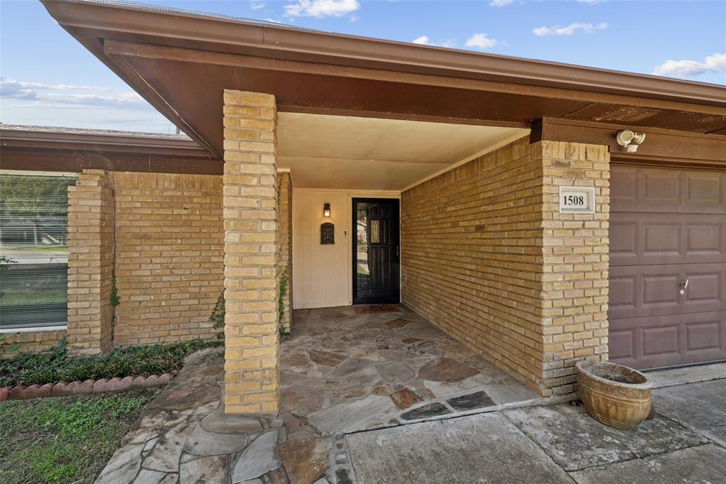 1508 Strawberry Circle - Photo 3