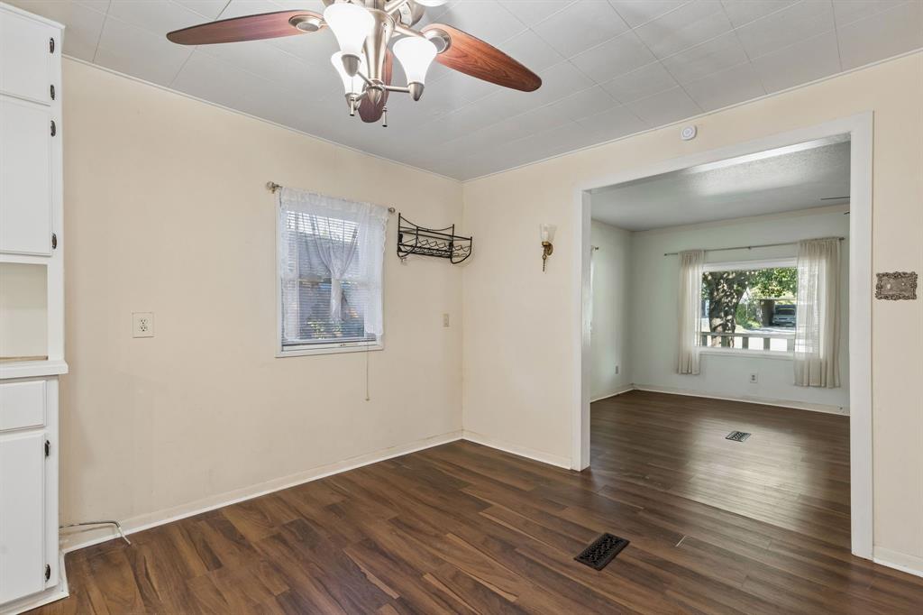 3920 Hollis Street - Photo 10