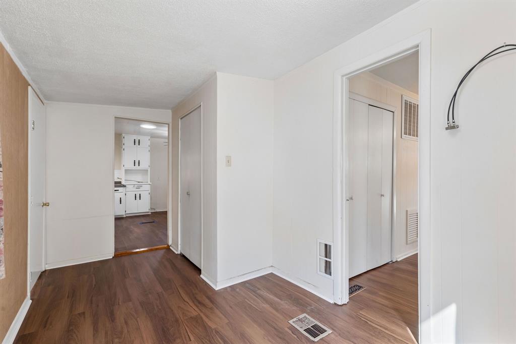 3920 Hollis Street - Photo 17