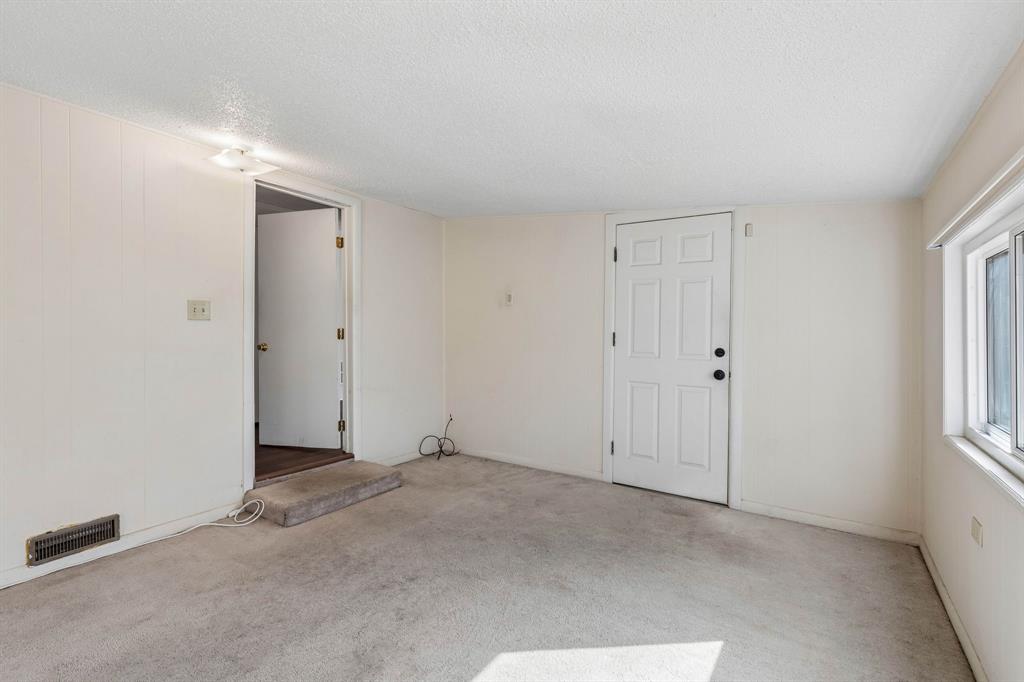 3920 Hollis Street - Photo 20