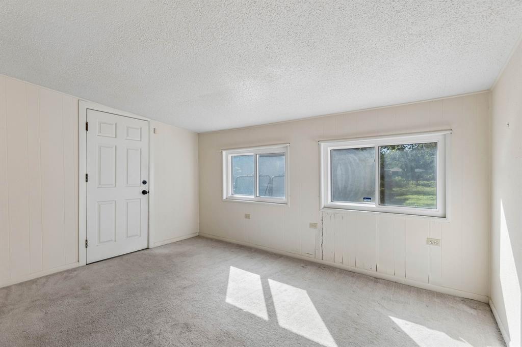 3920 Hollis Street - Photo 21