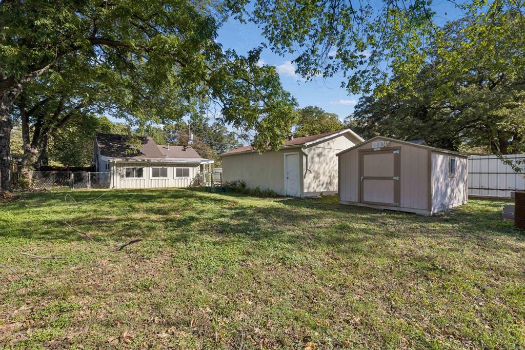 3920 Hollis Street - Photo 24