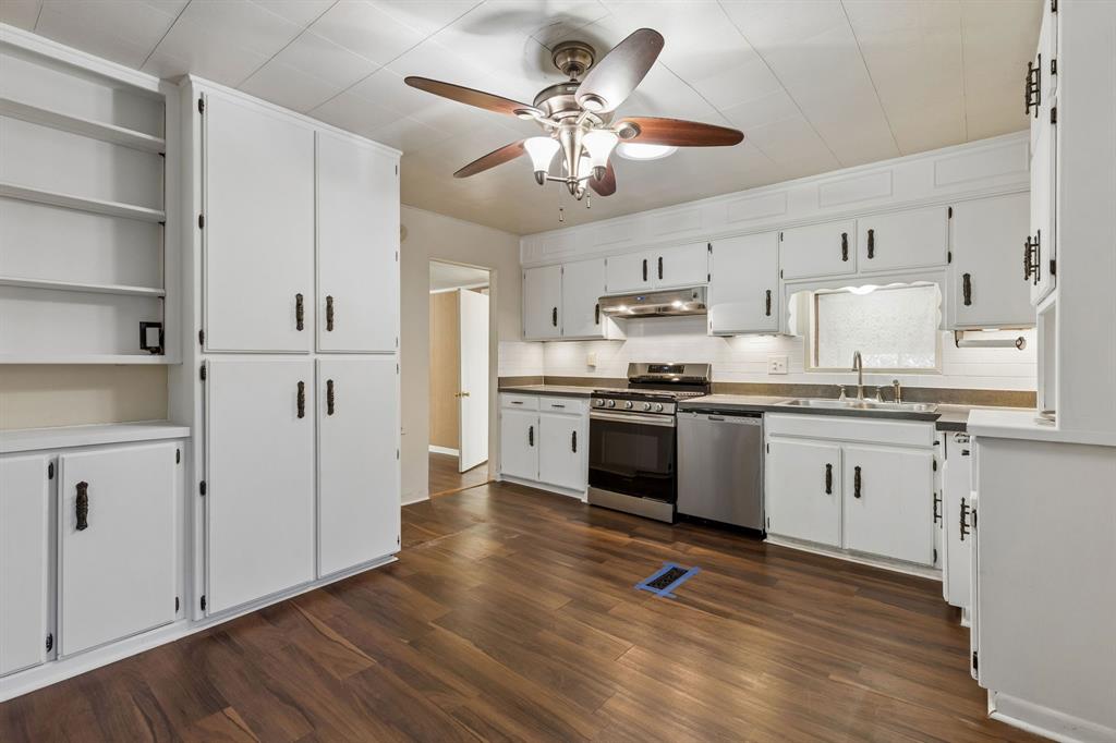 3920 Hollis Street - Photo 7
