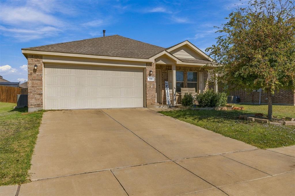 1516 Stonefield Drive - Photo 2