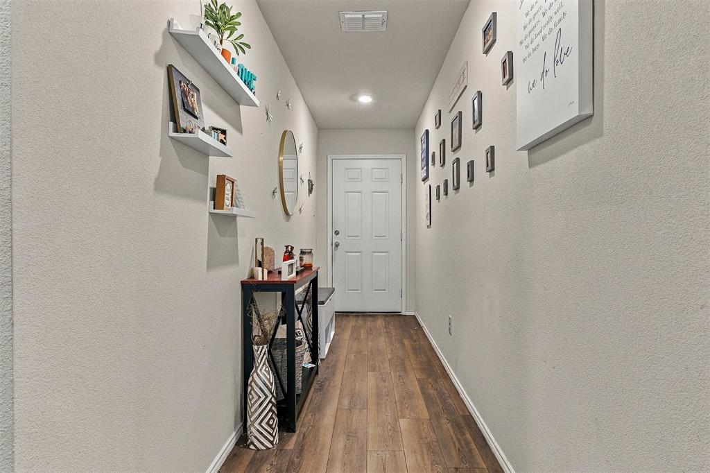 1516 Stonefield Drive - Photo 4