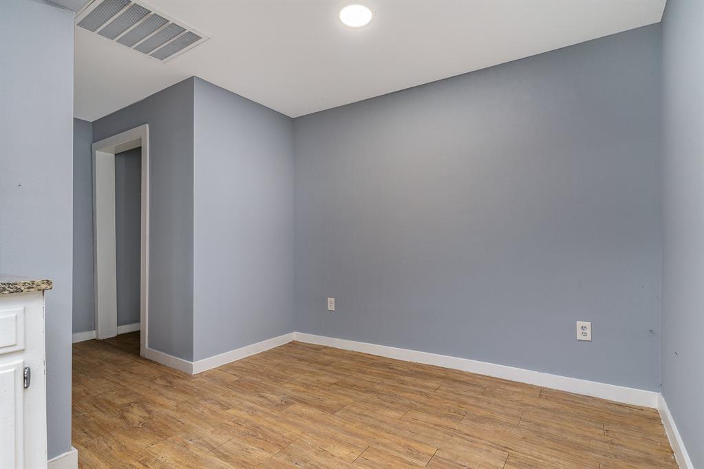 4621 Owenwood Avenue - Photo 10