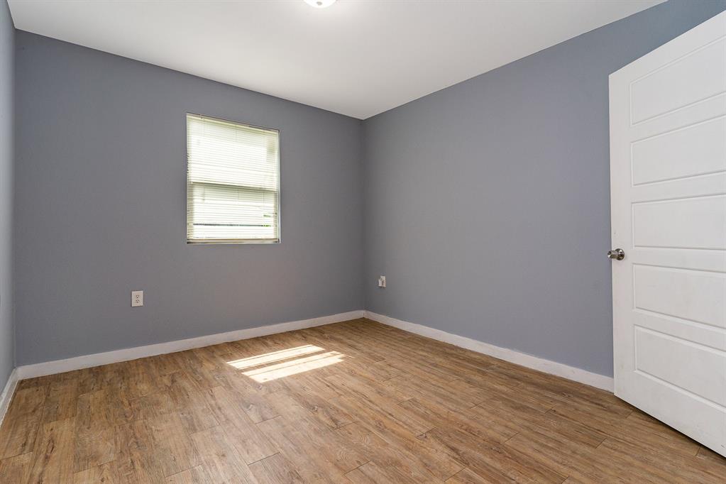 4621 Owenwood Avenue - Photo 9