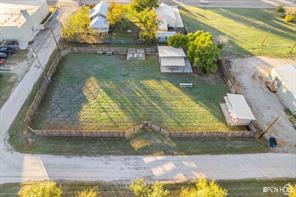 305 N Sycamore - Photo 3