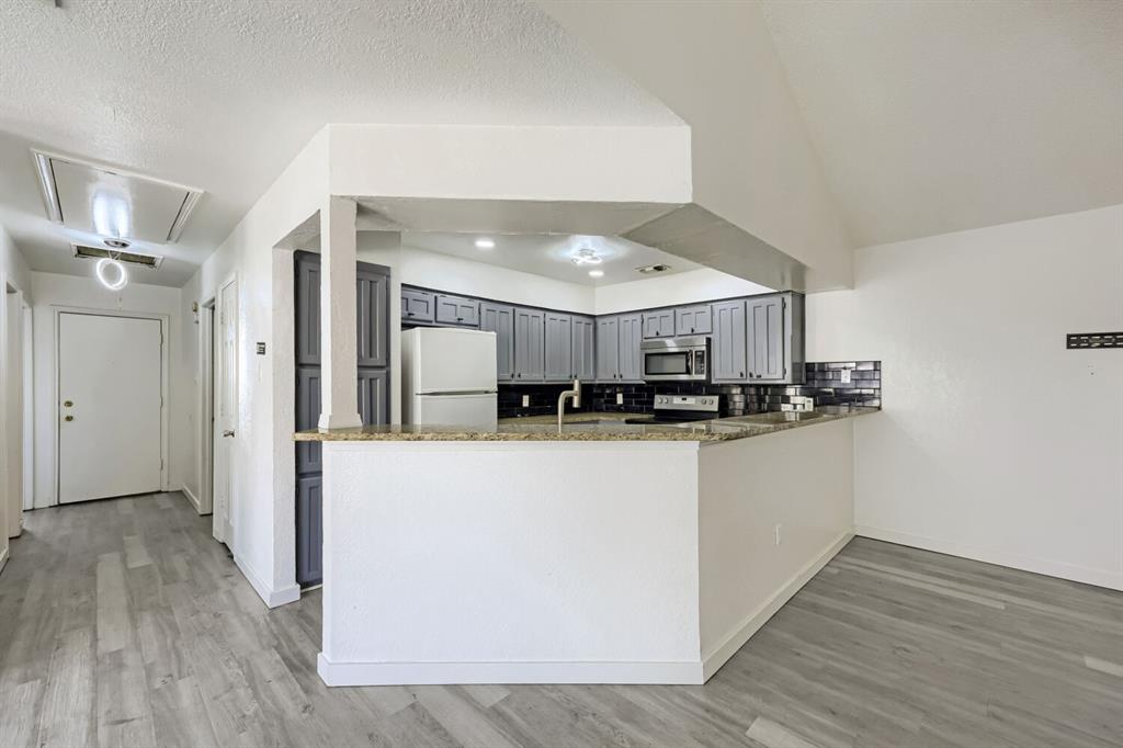 2409 Summer Place Drive - Photo 10