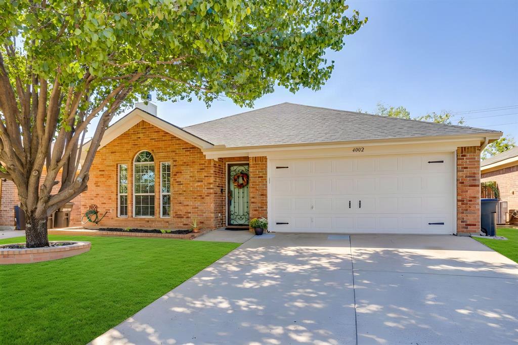 4002 Sapphire Lane - Photo 1