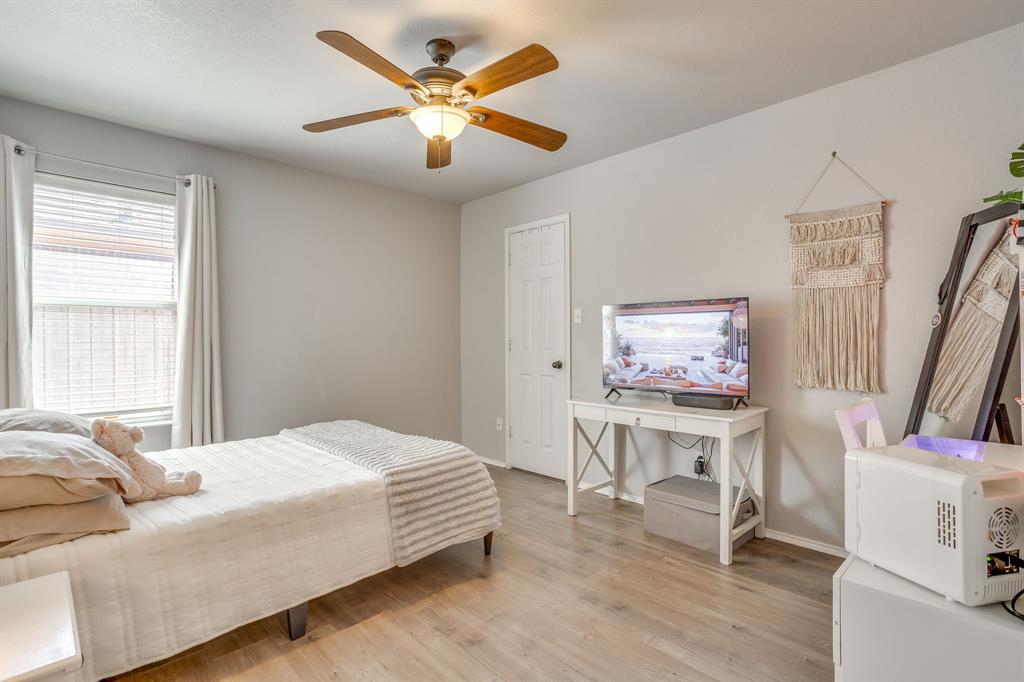 4002 Sapphire Lane - Photo 18