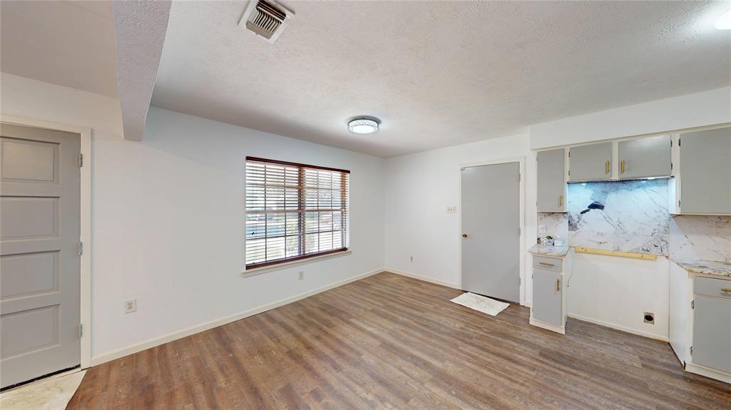 6321 Solona Circle N - Photo 10