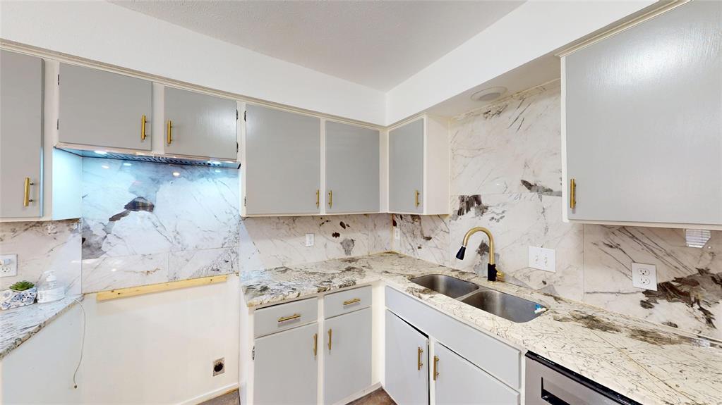 6321 Solona Circle N - Photo 13