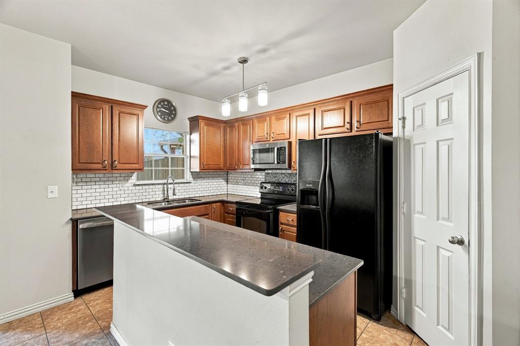 170 Greathouse Village - Photo 14