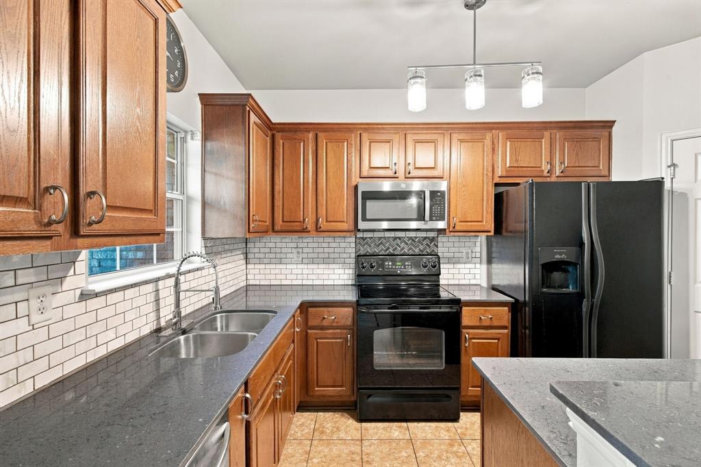 170 Greathouse Village - Photo 15