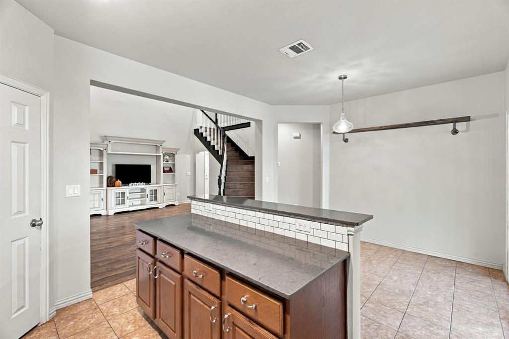 170 Greathouse Village - Photo 17