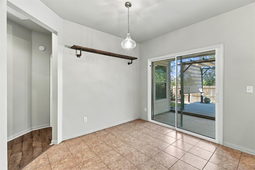 170 Greathouse Village - Photo 8