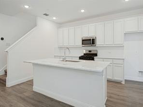 1024 Thomas Place - Photo 5