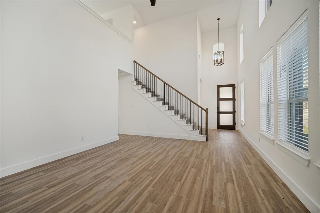 2716 Runnels Court - Photo 3