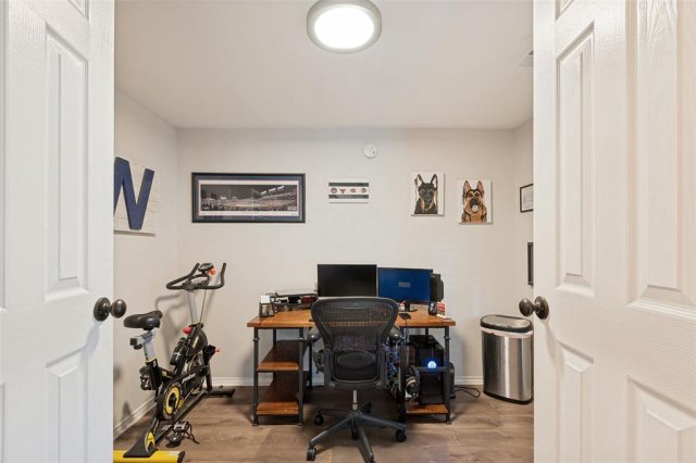 Photo 18