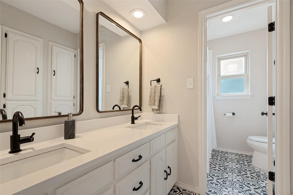 1814 Foxwood Court - Photo 24