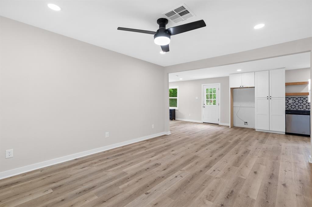 310 Lawndale Street - Photo 10